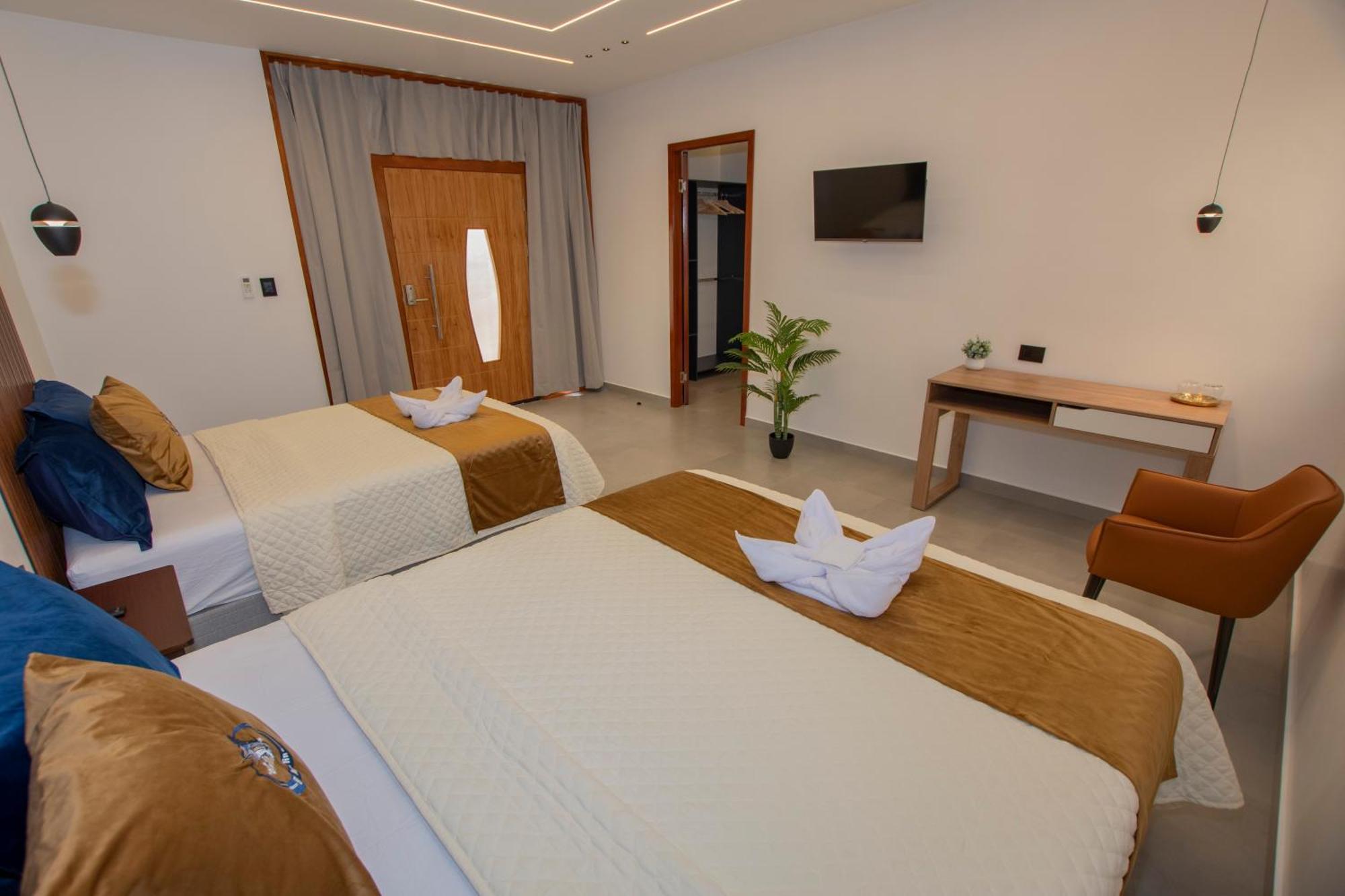 Blue Marlin Galapagos, Hotel & Spa Puerto Baquerizo Moreno Exterior photo