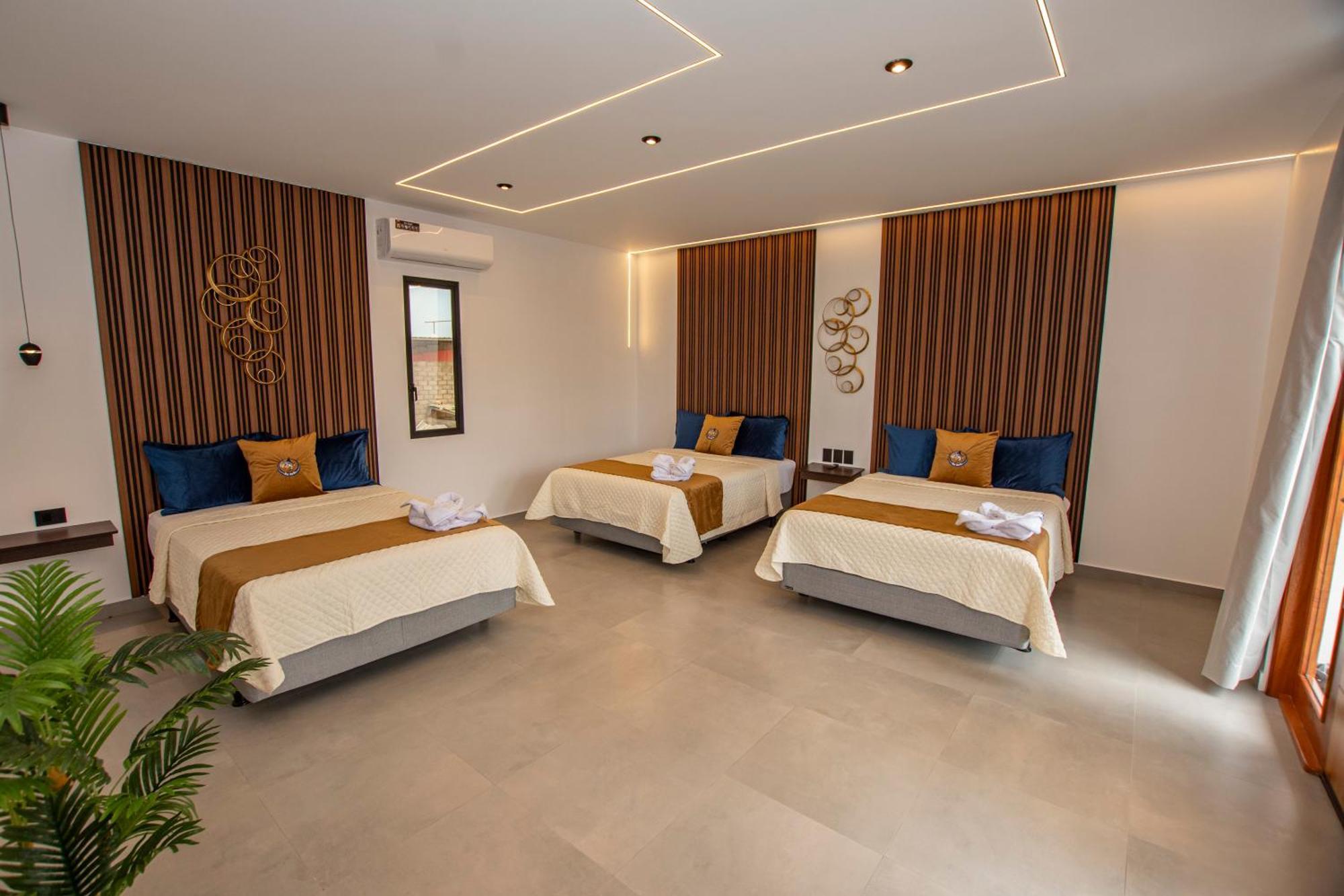 Blue Marlin Galapagos, Hotel & Spa Puerto Baquerizo Moreno Exterior photo